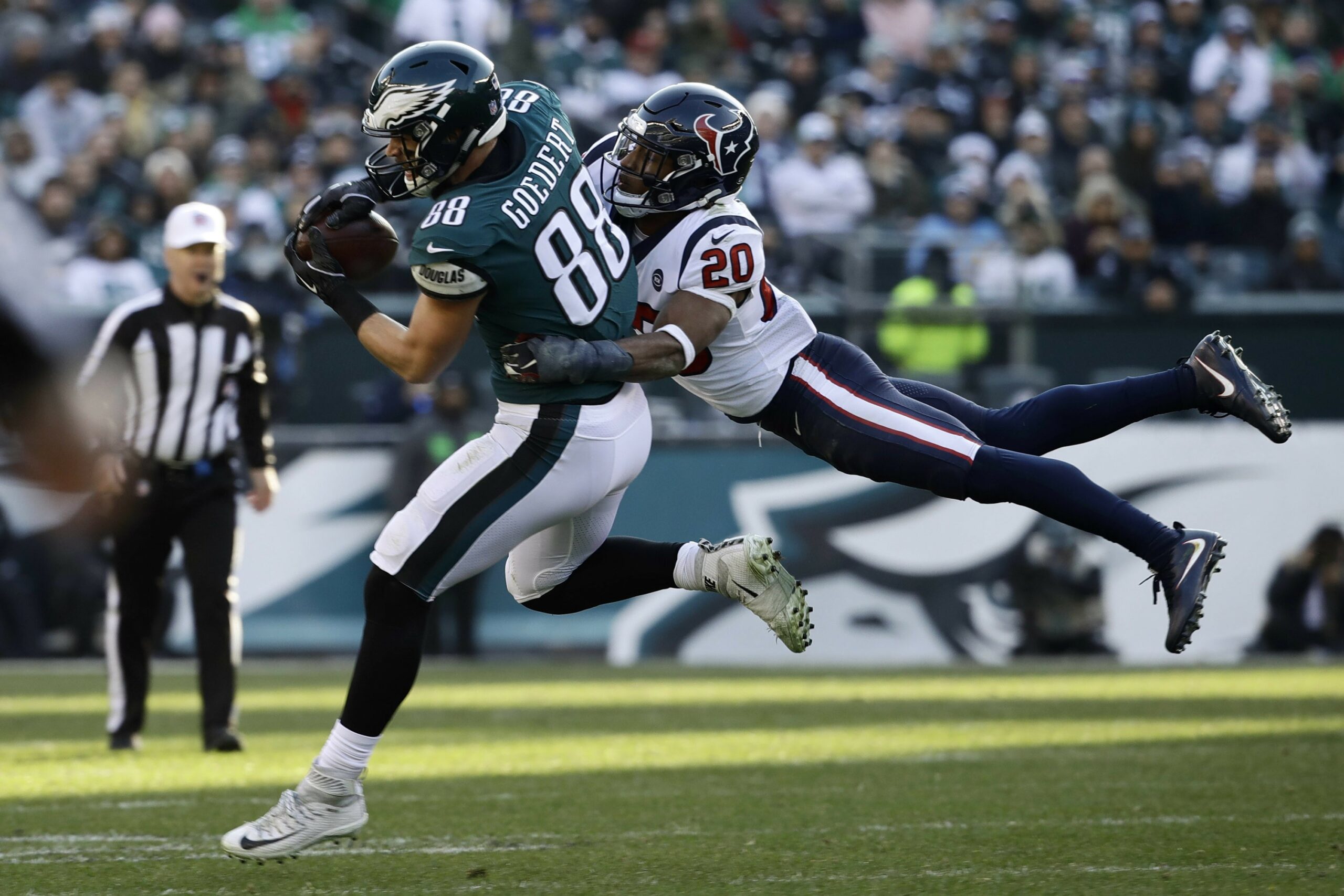 Dallas Goedert catching on quickly with the Eagles, shows promise