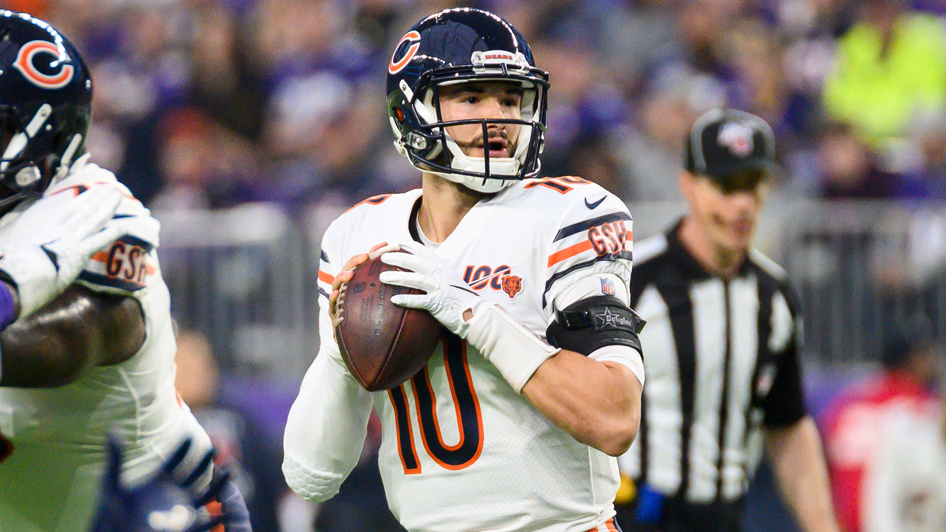 Chicago Bears quarterback Mitchell Trubisky controls the ball during